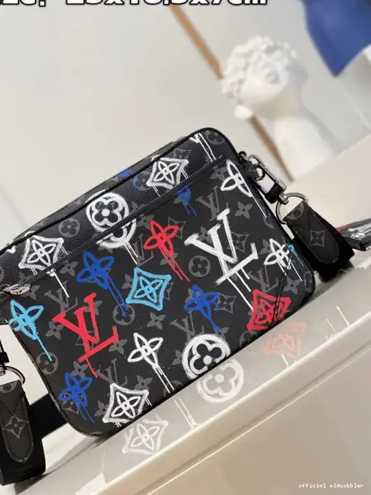 Official oldcobbler LOUIS MESSENGER TRIO VUITTON 0516